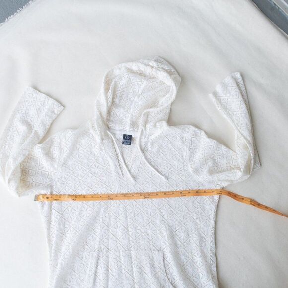 EMPYRE Hooded Lace Top - Picture 9 of 11